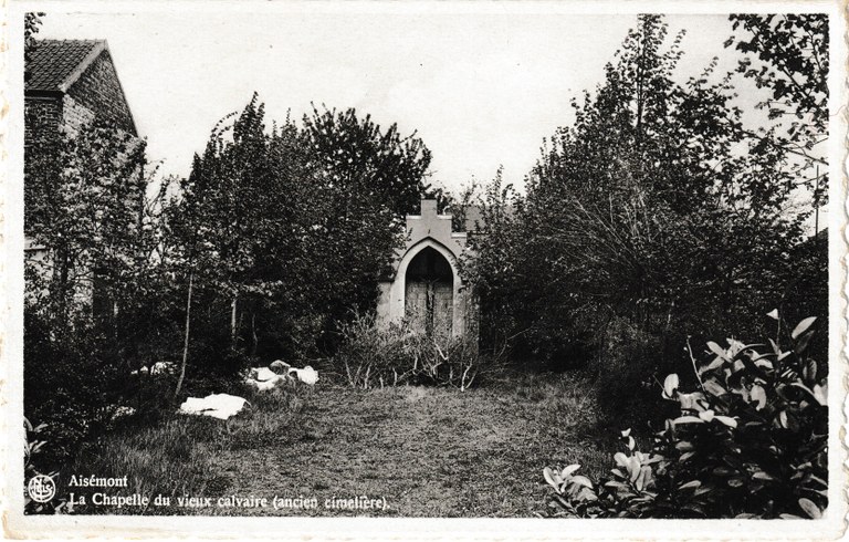 Aisemont - La chapelle du vieux calvaire (ancien cimetière)