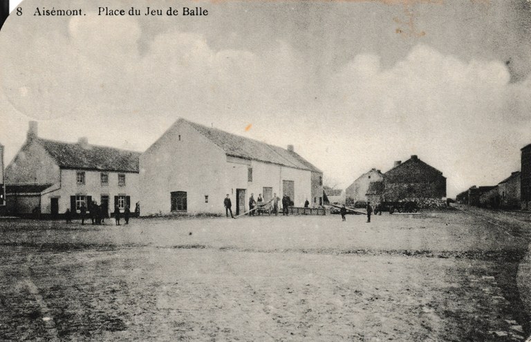 Aisemont - Place du Jeu de Balle