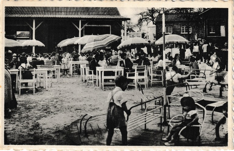 Lac et Plage de Bambois (Fosses) - Restaurant et Terrasses