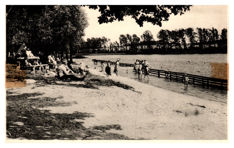 Lac et plage de Bambois (Fosses)