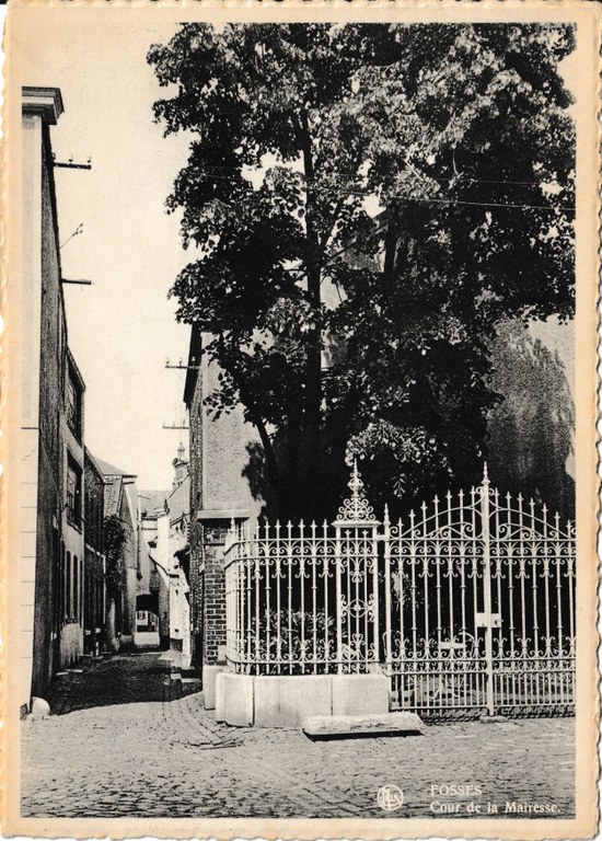 Fosses - Cour de la Mairesse