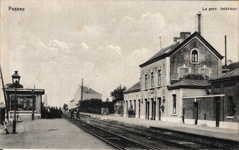 Fosses - La gare intérieur