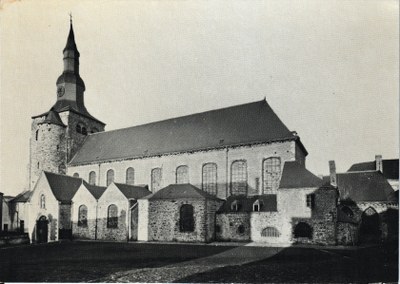 Fosses-la-Ville - La Collégiale vers 1900