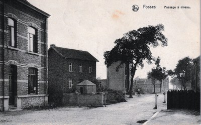 Fosses - Passage à niveau