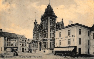 Fosses - Place du Marché - Hôtel de Ville