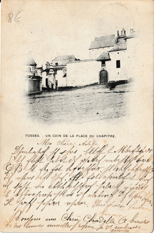 Fosses - Un coin de la Place du Chapitre