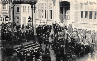 Musique militaire sur le kiosque en bois - 1919