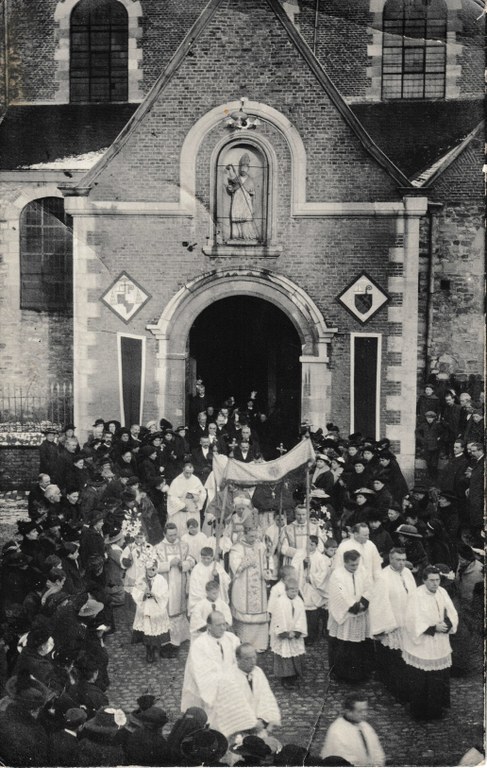 Procession pendant la guerre 14-18 (sans marche militaire)