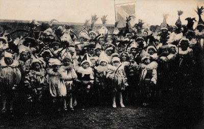 Groupe d'enfants Chinels (début 20ème siècle)