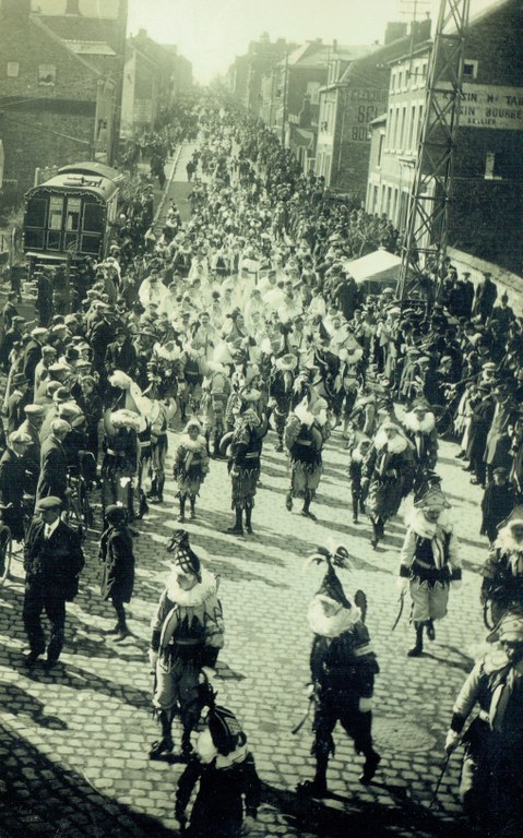 Laetare 193x - cortège aux Quatre-Bras