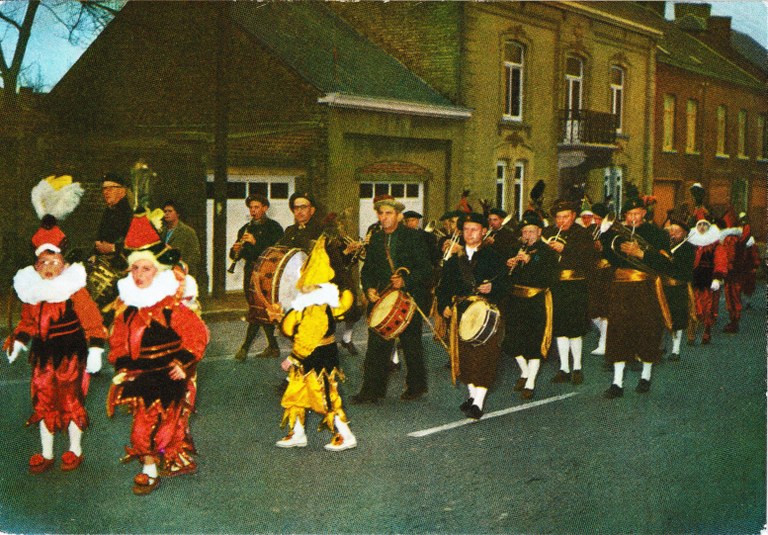 Laetare - Clique et Pierrots musiciens