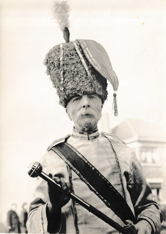 Tambour-major Arthur Motteaux de la Société Royale des Chinels