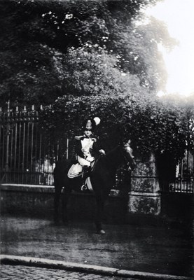 Saint-Feuillen 1928 - Officier à cheval des Grenadiers