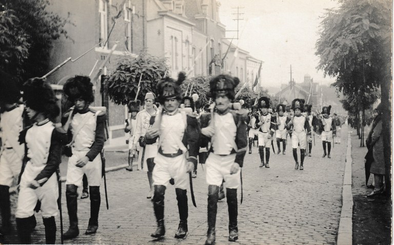 Saint-Feuillen 1935 : Grenadiers fossois
