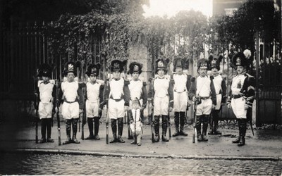Saint-Feuillen 1935 : Grenadiers fossois