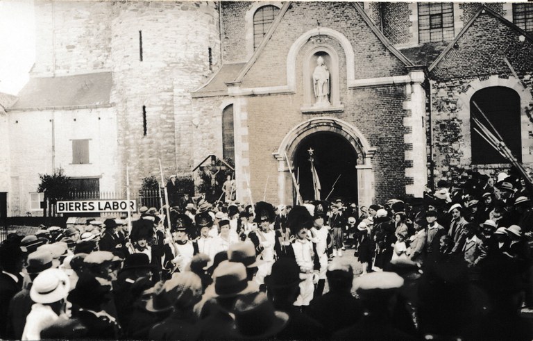 Saint-Feuillen 1935 : Grenadiers fossois