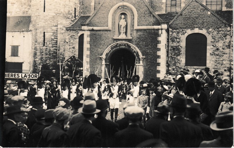 Saint-Feuillen 1935 : Grenadiers fossois