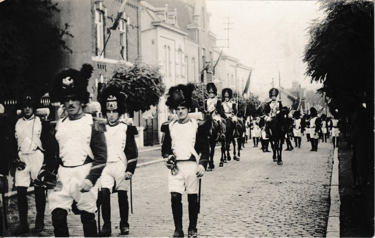 Saint-Feuillen 1935 : Grenadiers fossois