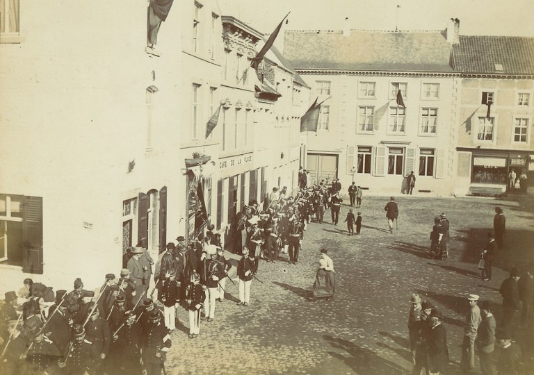 St Feuillen 1893 - place du Marché