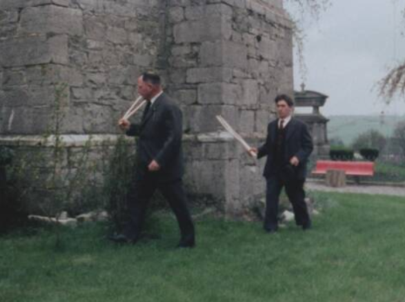 La procession aux baguettes de Sainte-Brigitte à Fosses-la-Ville (1975) - Enquête du MVW (vidéo)