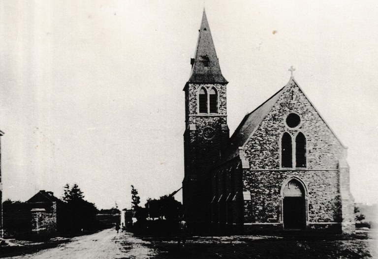 Eglise de Bambois, aux environs de l'an 1900
