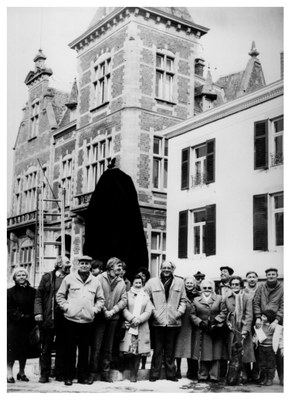 Inauguration de la statue des Chinels