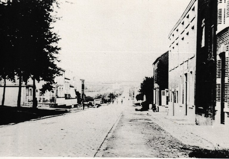 Rue de Bruxelles et route de Tamines aux environs de l'an 1900