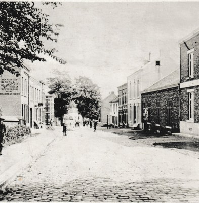 Rue de la Gare aux environs de l'an 1900