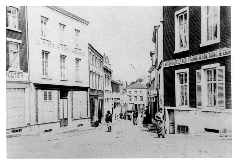 Rue du Postil (vue des 4-Bras)