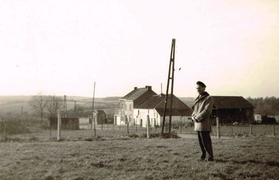 Albert WILMOT dans le terrain de Joseph KINIF.