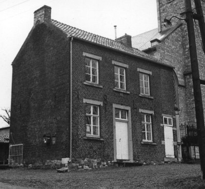 L’ancienne maison communale et ancienne école du curé, aujourd’hui local paroissial en 1970