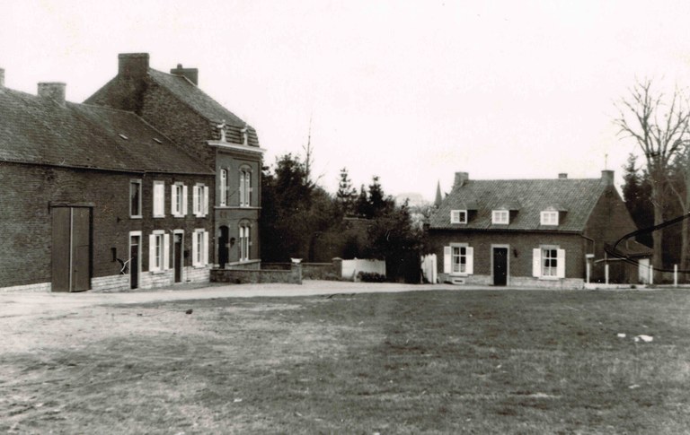 La place communale, début ‘80