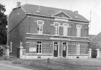 Maison communale et maison de l’instituteur en 1970