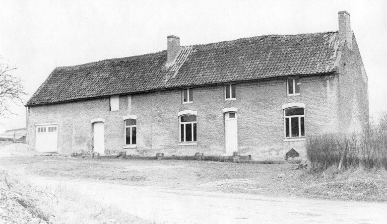 Vers 1970, la maison du Courtil Lalliaux, au n° 1 de la rue du Sartia