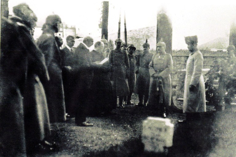 Inauguration du cimetière militaire